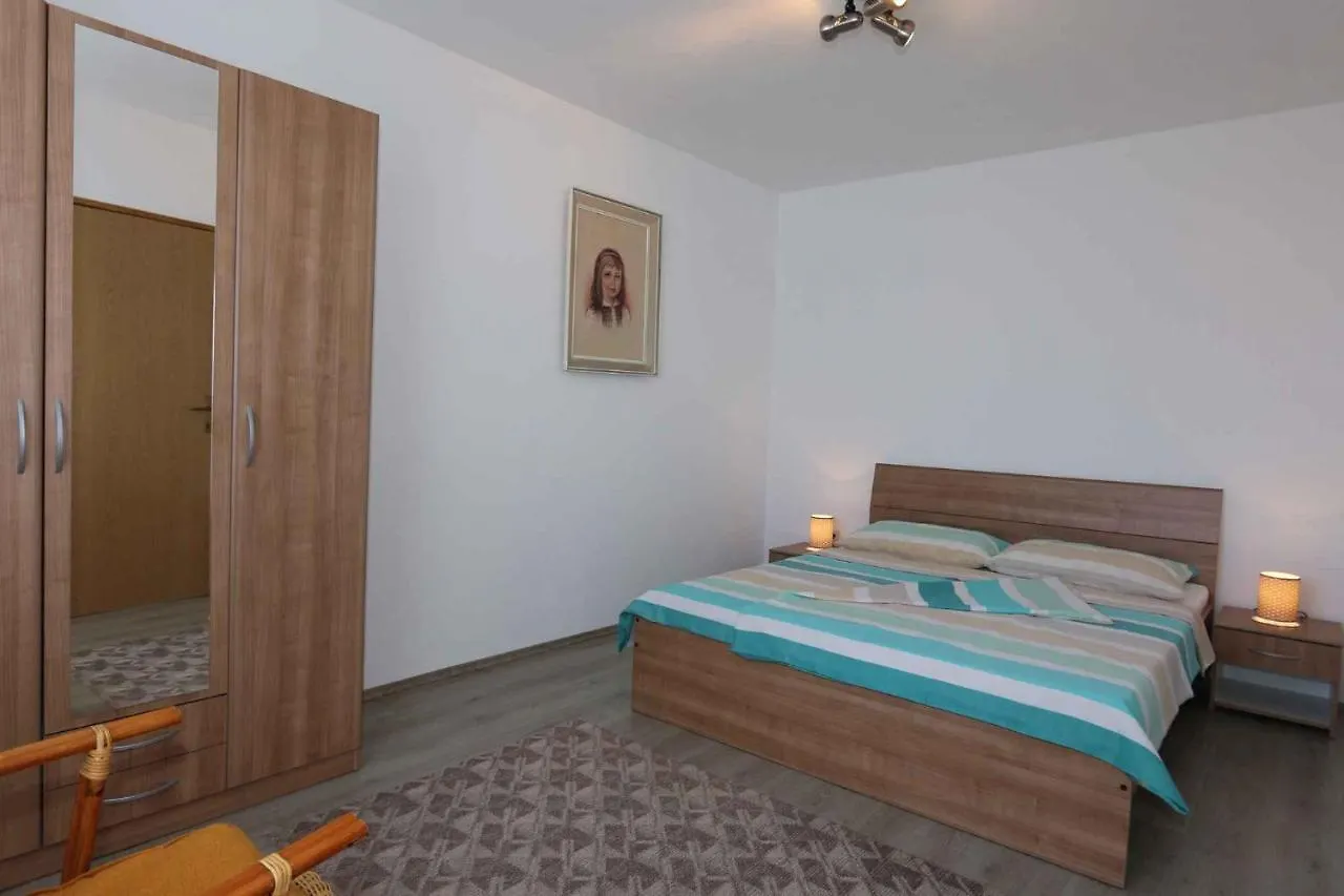 Apartments In Silo/Insel Krk 13454